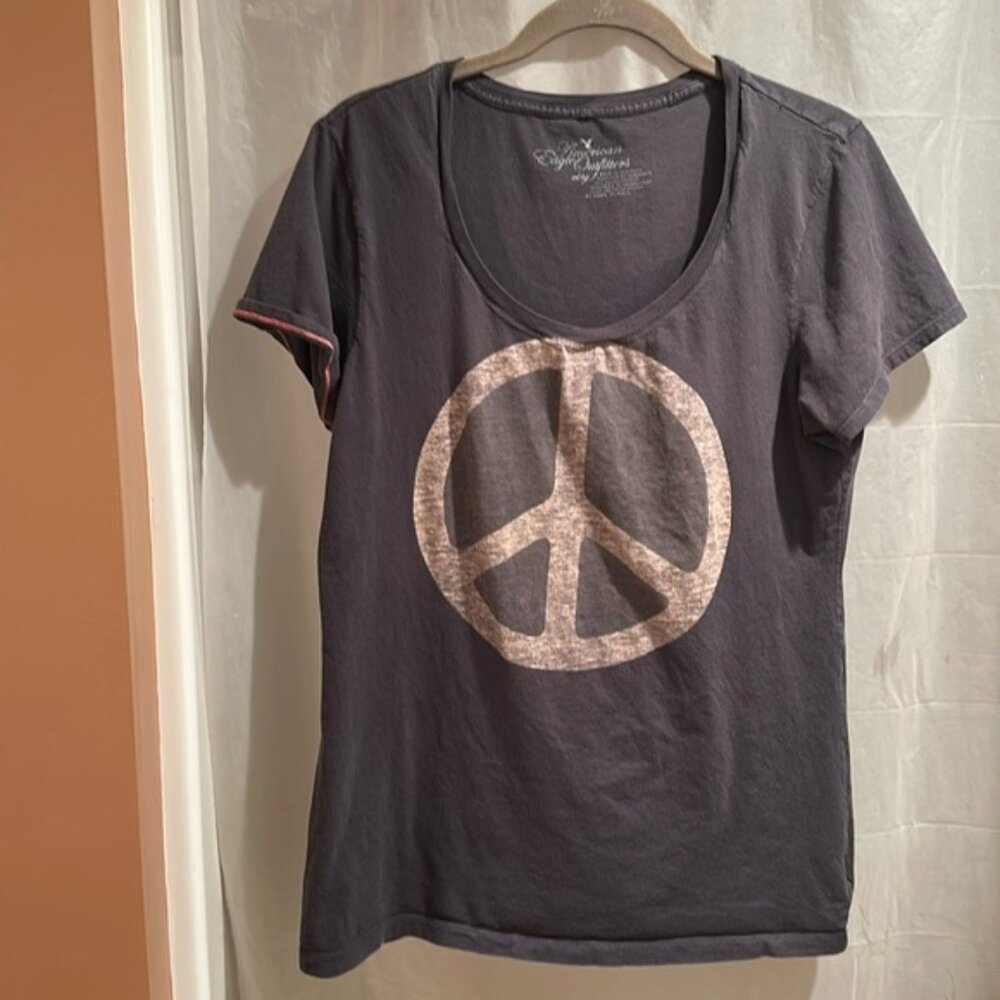 American eagle women’s peace sign short sleeved T-shirt size XL